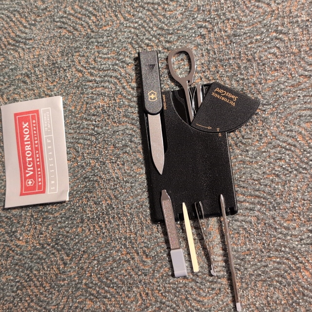 Victorinox swiss card